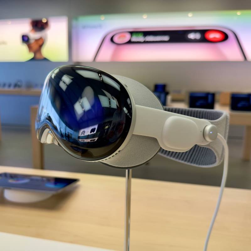 Apple Vision Pro - Image 2